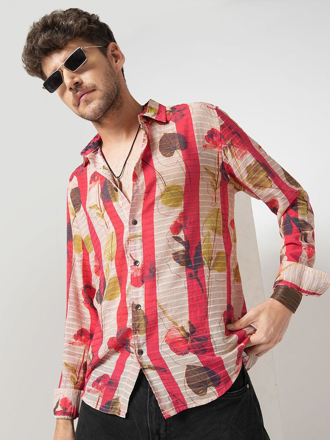 VASTRADO Men Classic Fit Floral Printed Spread Collar Casual Shirt