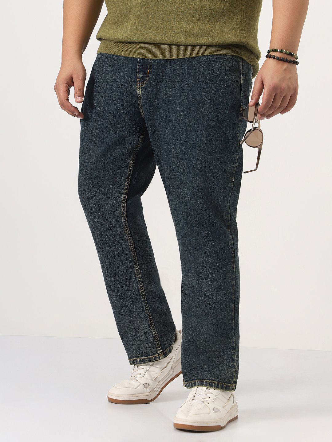 Urbano Plus Men Blue Straight Fit Light Fade Stretchable Washed Jeans