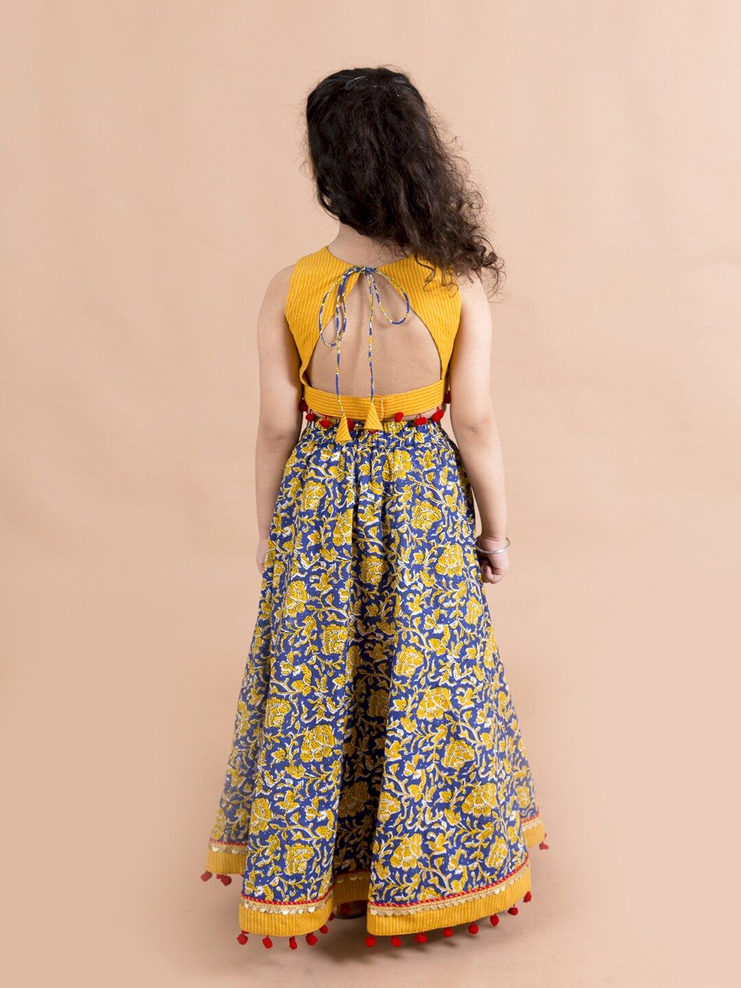 Mooi Indiaans Model Met Een Designer Lehenga Stock Foto - Image of