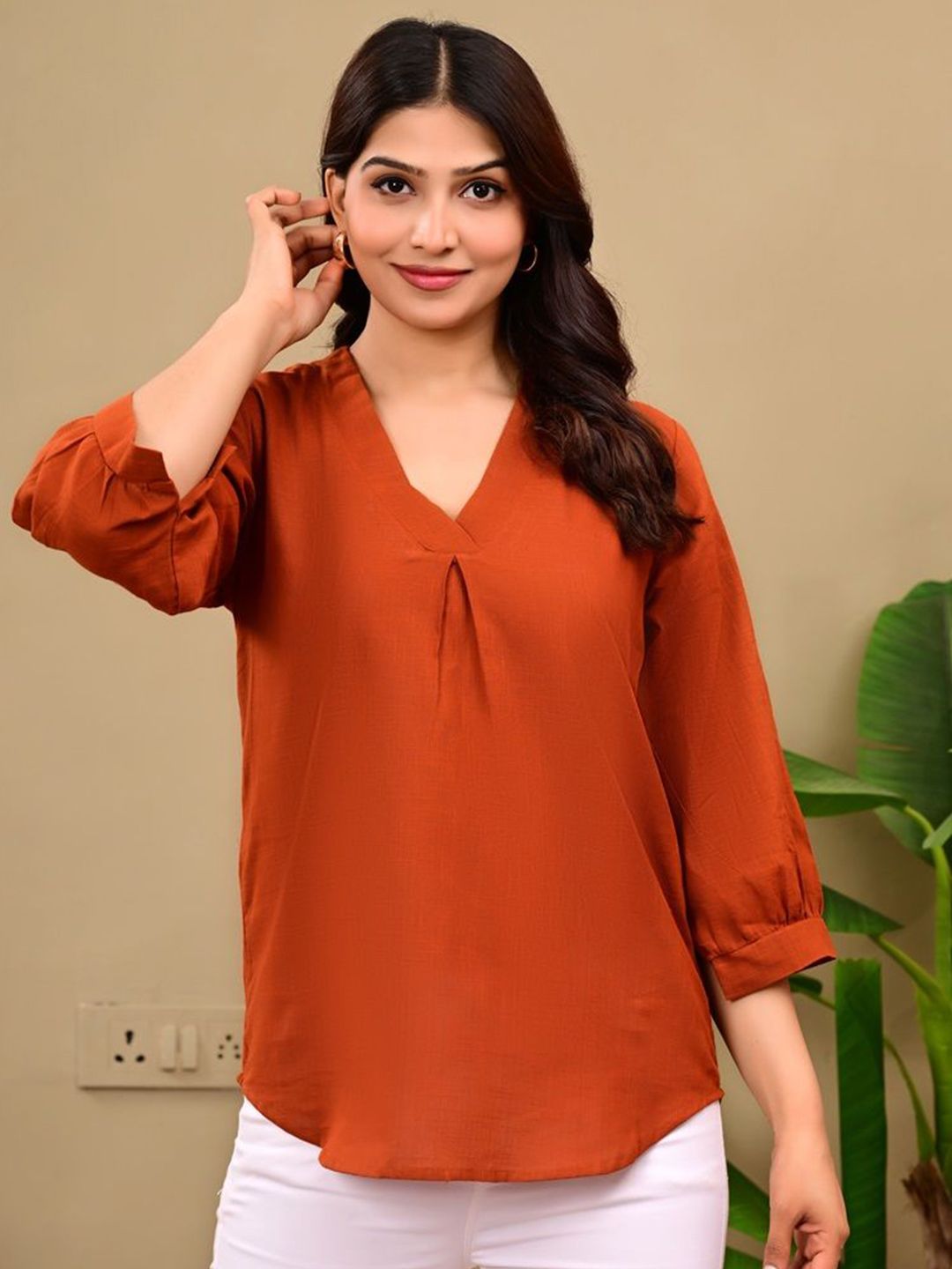 Ramyka Women V-Neck Straight Pure Cotton Kurti