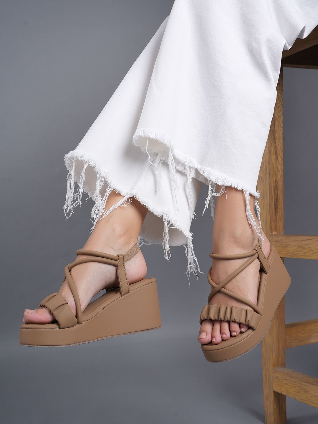 Mast & Harbour Women Wedge Sandals