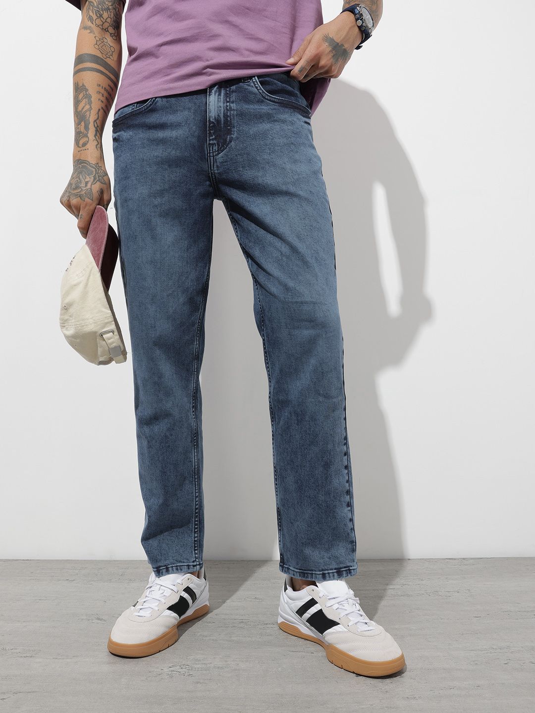 The Roadster Life Co. Men Relaxed Fit Heavy Fade Stretchable Jeans