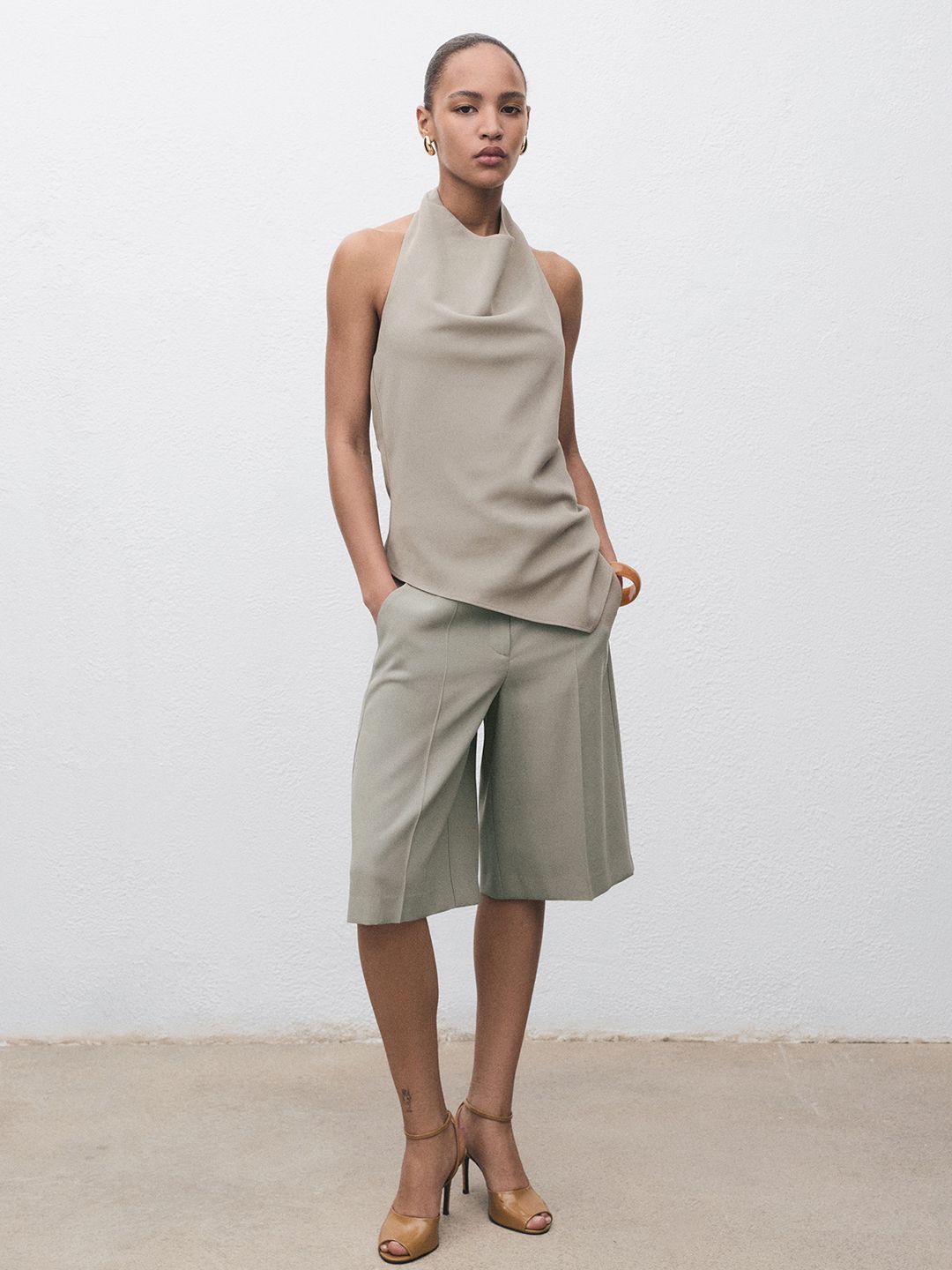 Mid Rise Bermudas