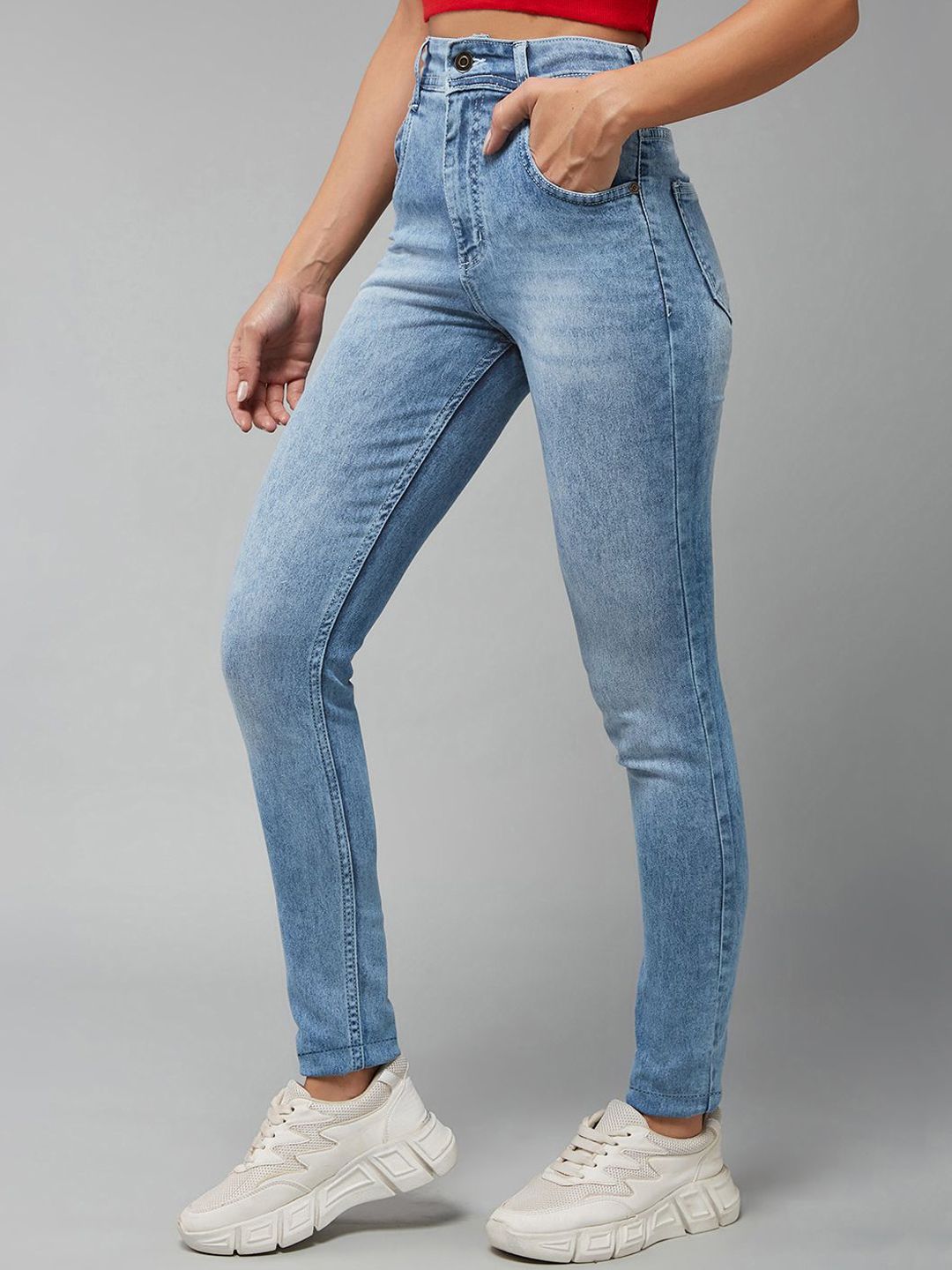 DOLCE CRUDO Women Slim Fit High Rise Regular Length Light Wash Denim Stretchable Jeans