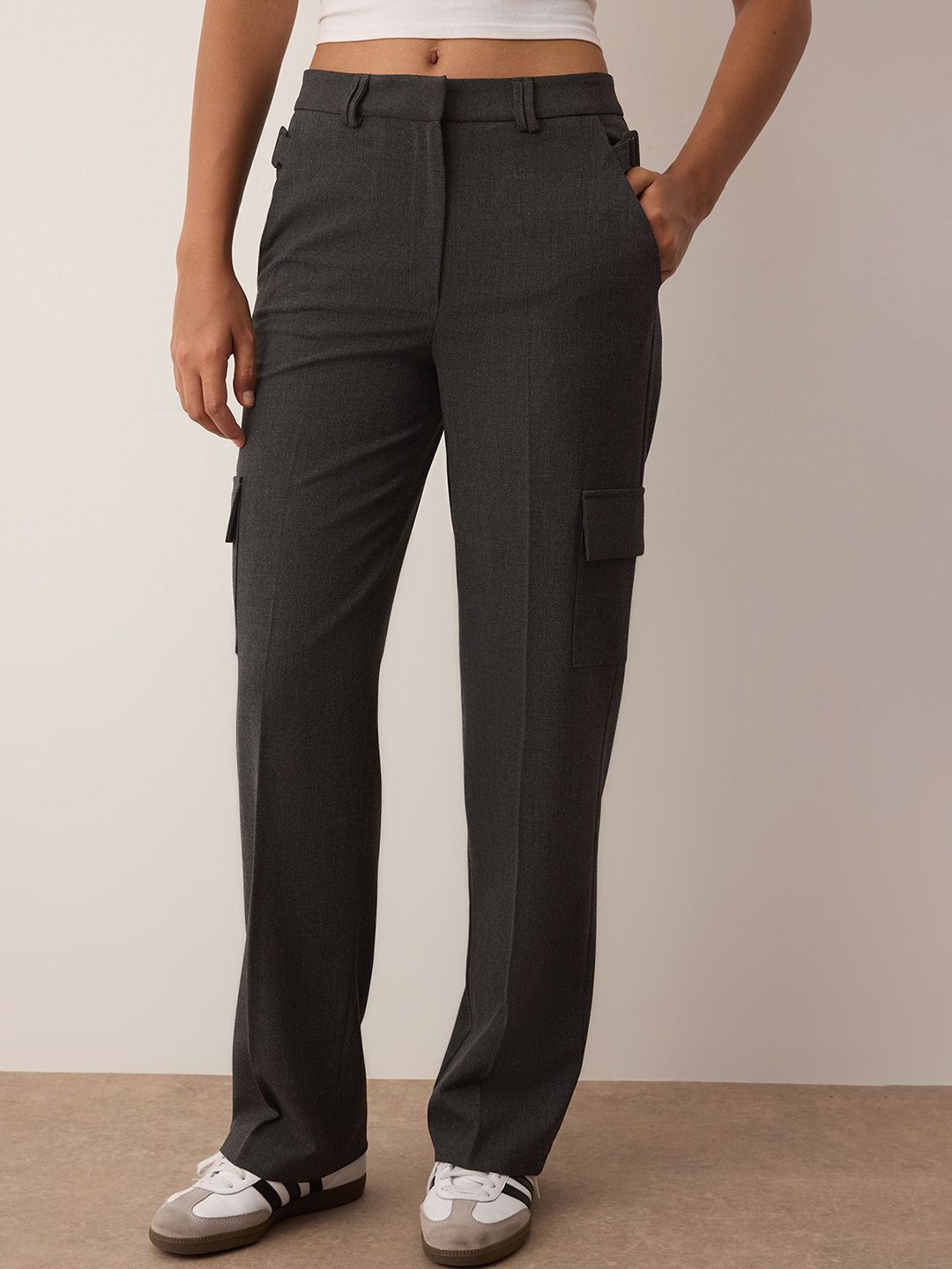 Trendyol Women Solid Mid-Rise Regular Fit Trousers
