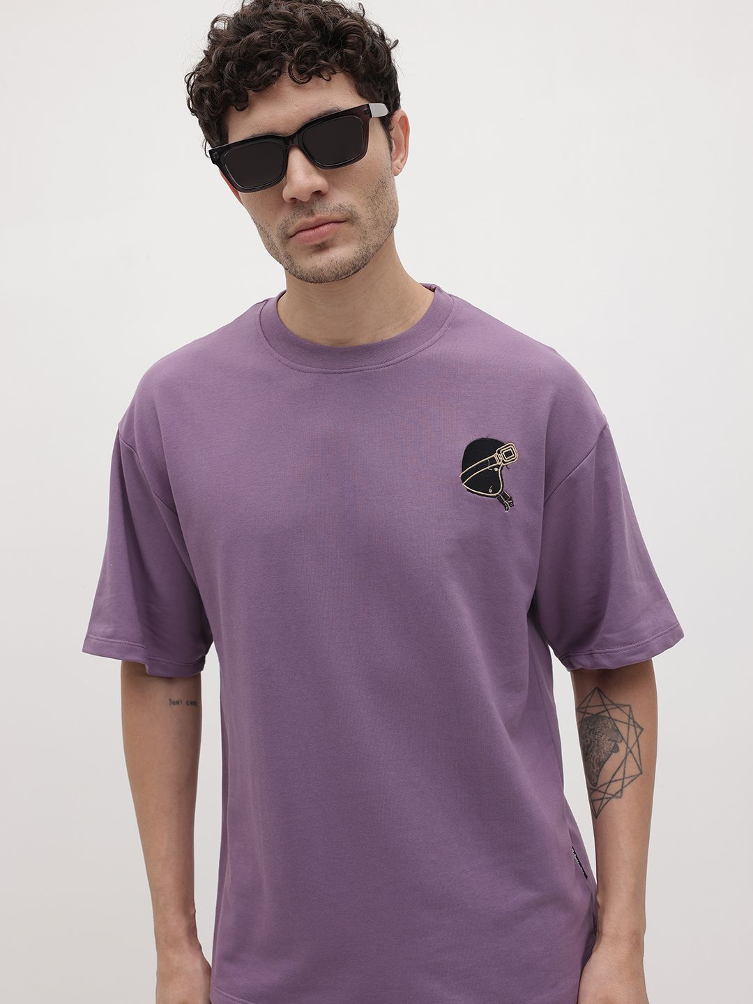 The Roadster Life Co. Applique Detail Drop-Shoulder Sleeves Oversized Terry T-shirt