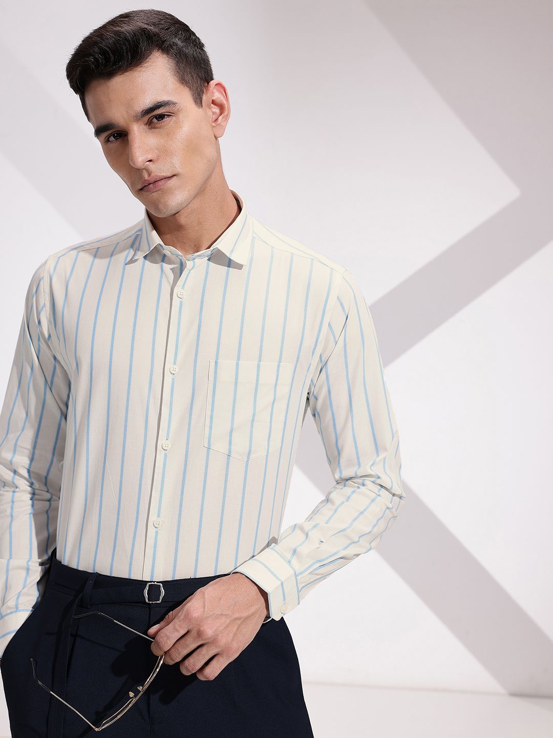 INVICTUS Slim Fit Striped Pure Cotton Formal Shirt