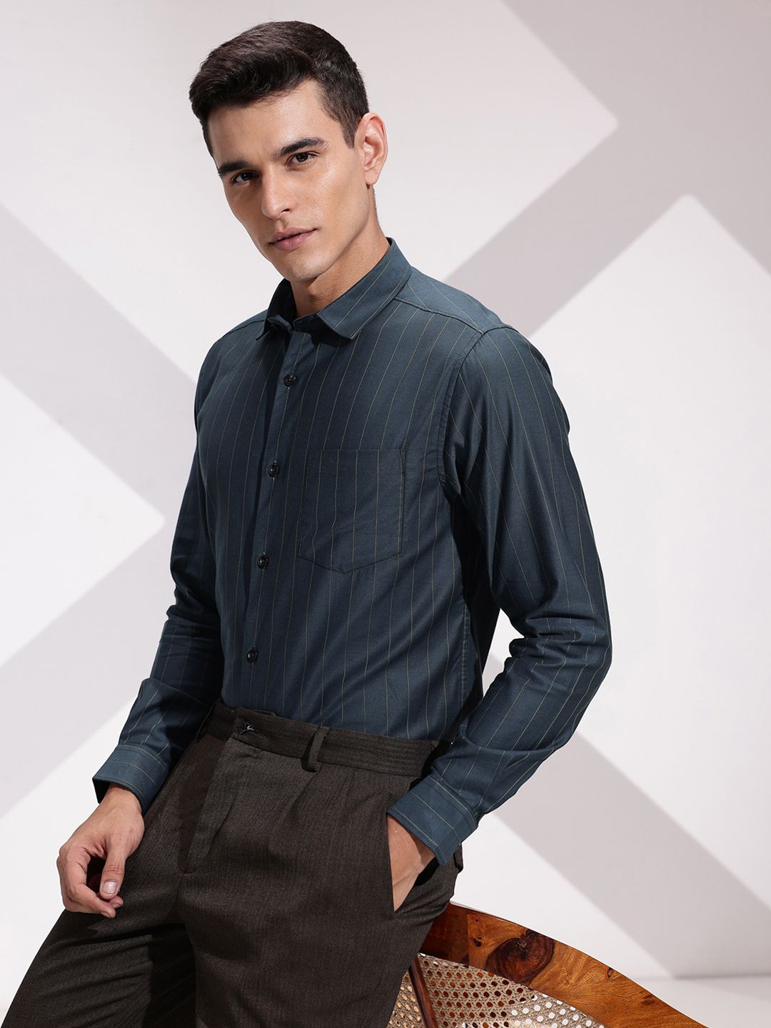 INVICTUS Slim Fit Striped Pure Cotton Formal Shirt