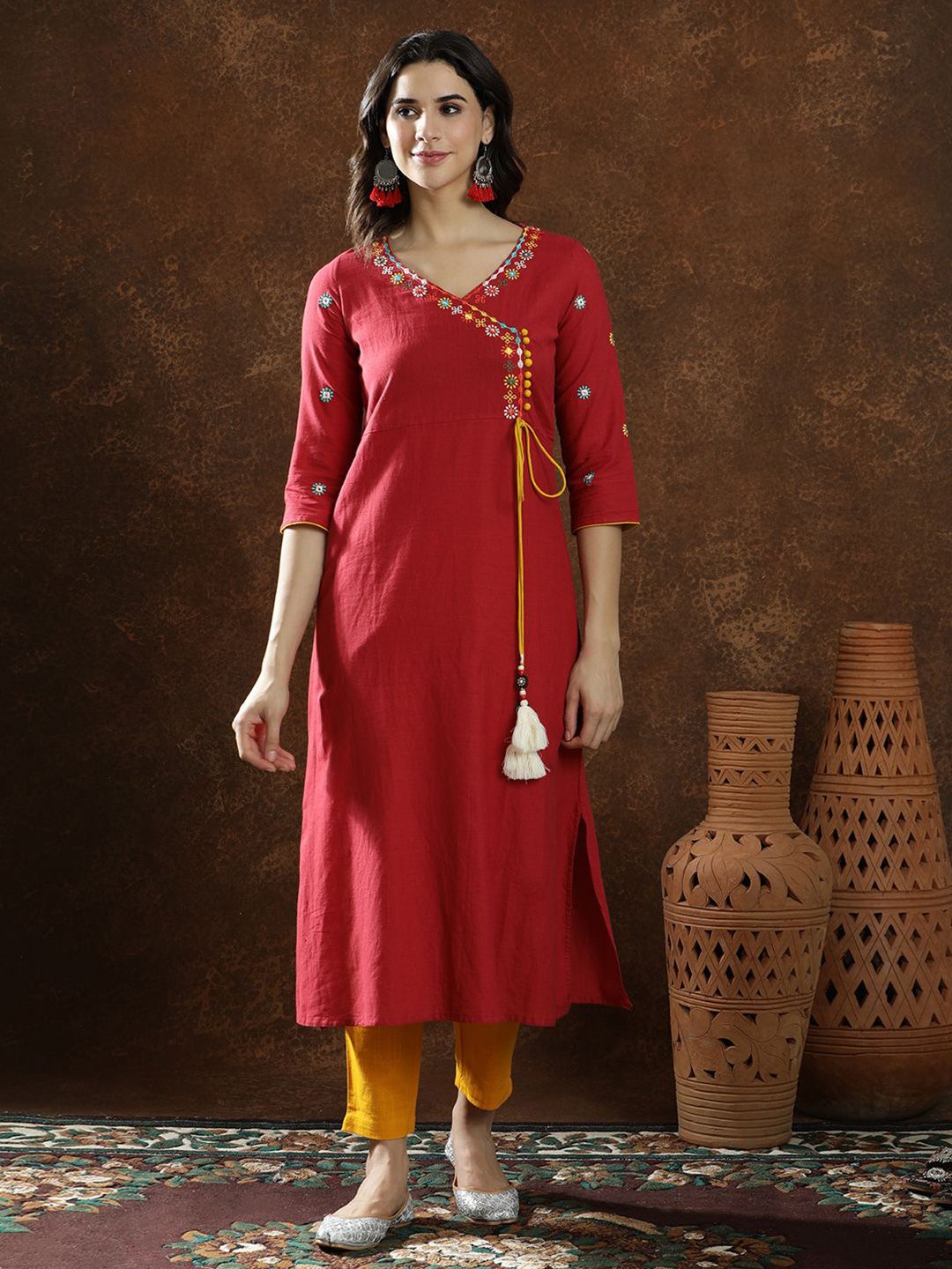 Jaipur Kurti Women Floral Embroidered Mirror Work Kurta