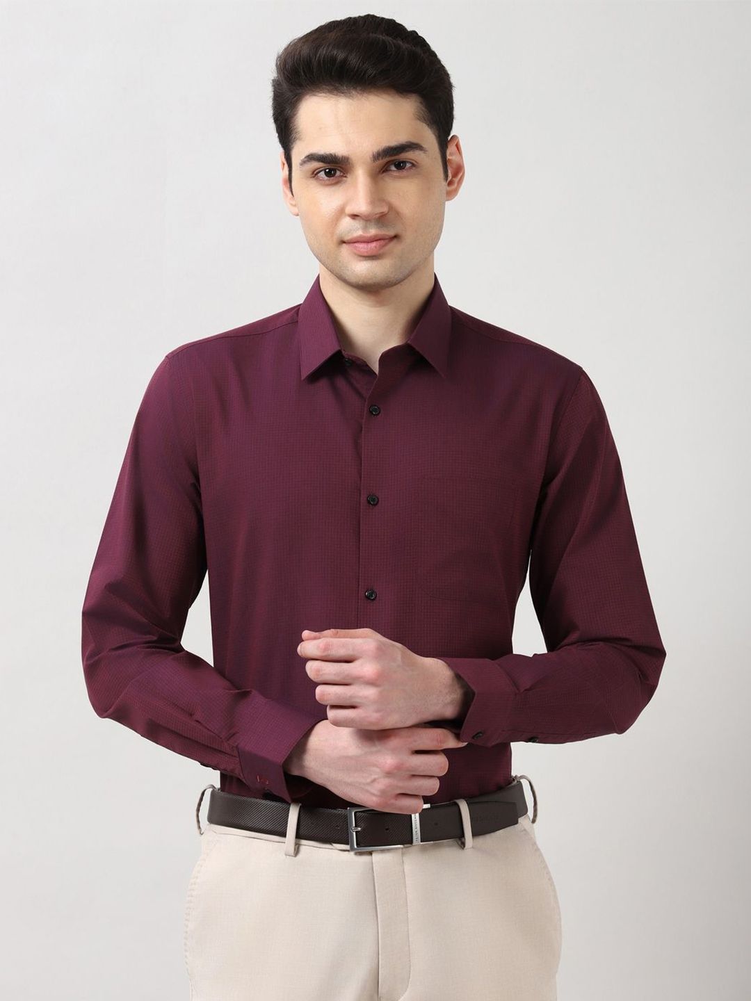 Peter England Peter England Men Slim Fit Textured Spread Collar Formal Shirt