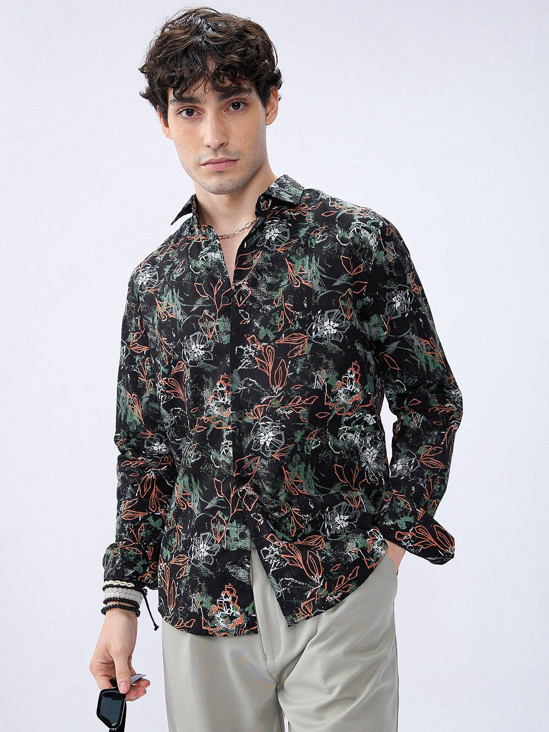 VASTRADO Men Classic Fit Floral Printed Spread Collar Cotton Casual Shirt