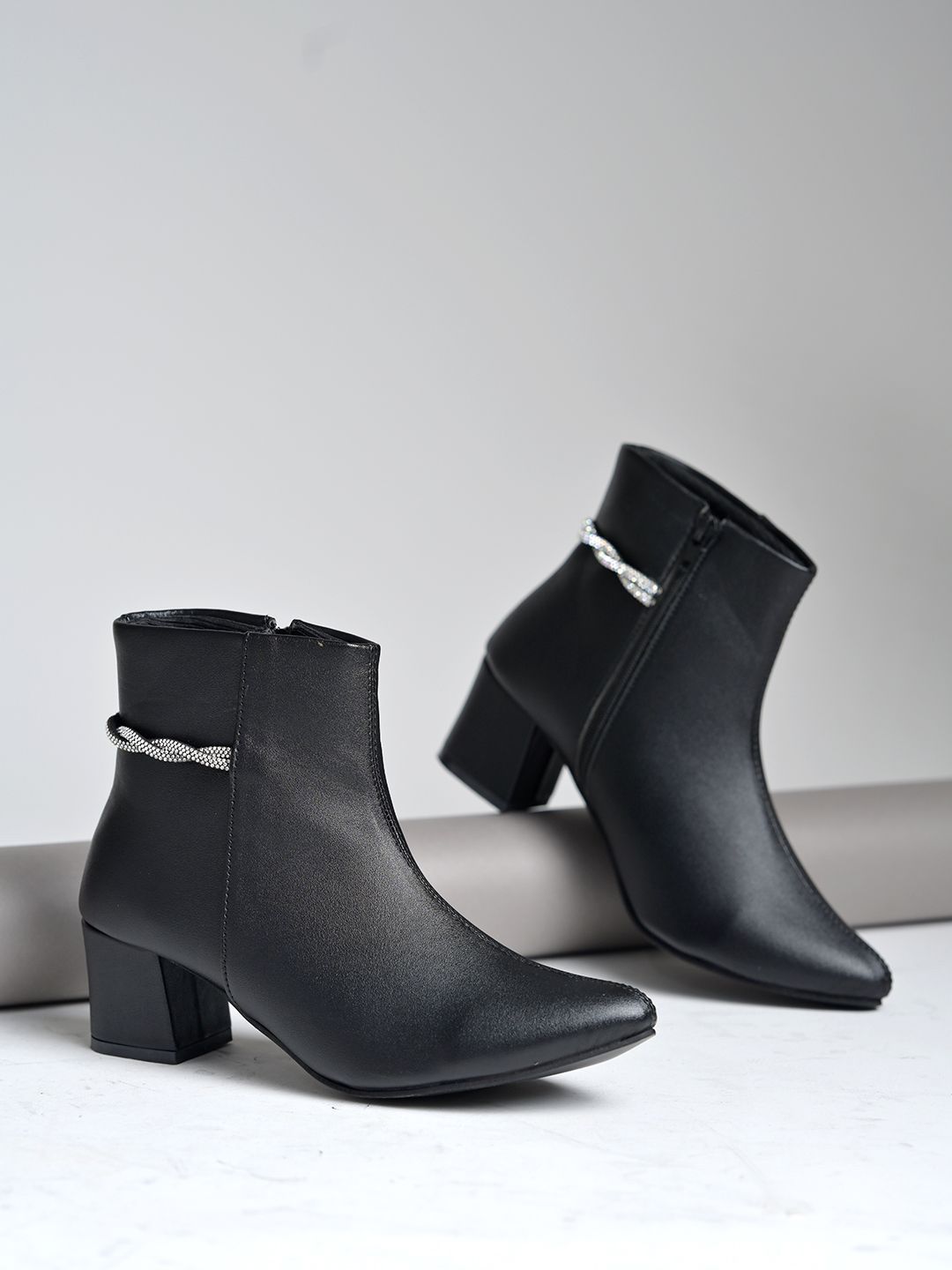 Stylestry Stylestry Women Embellished Block-Heeled Boots
