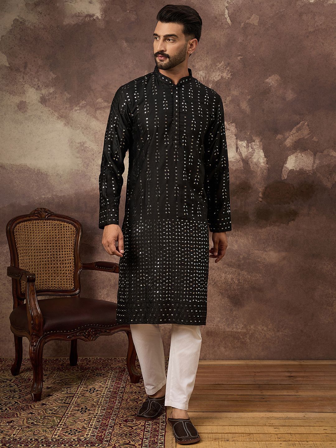 Ethnic Bay Mandarin Collar Embroidered Thread Work Straight Kurta