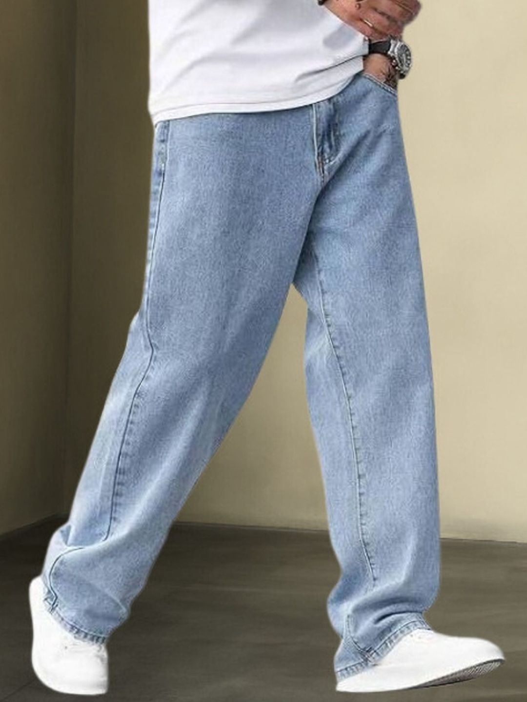 Gaucha Men Solid Relaxed Fit Mid-Rise Light Fade Stretchable Relaxed Fit Jeans