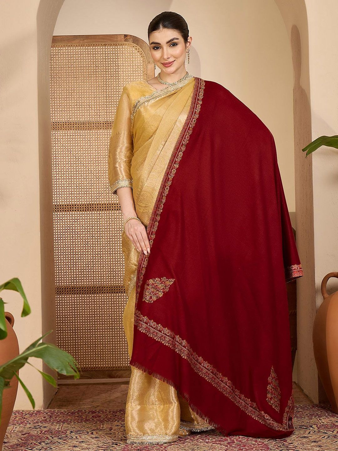 Sangria Winter Ethnic Motifs Woven Border Paisely Design Woollen Shawl