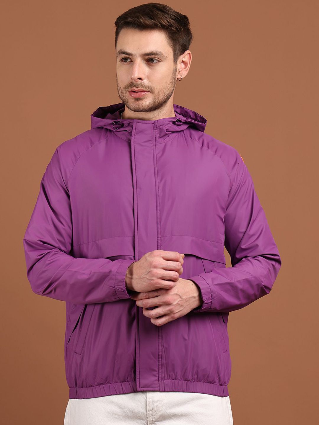 HOUSE OF VEDAS Men Hooded Solid Windcheater Puffer Jacket