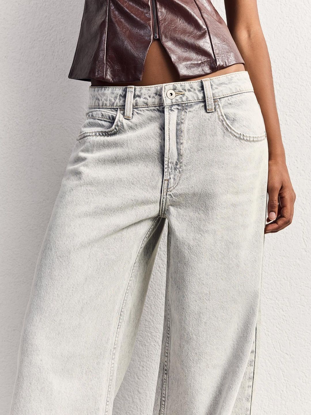 Wide-leg jeans