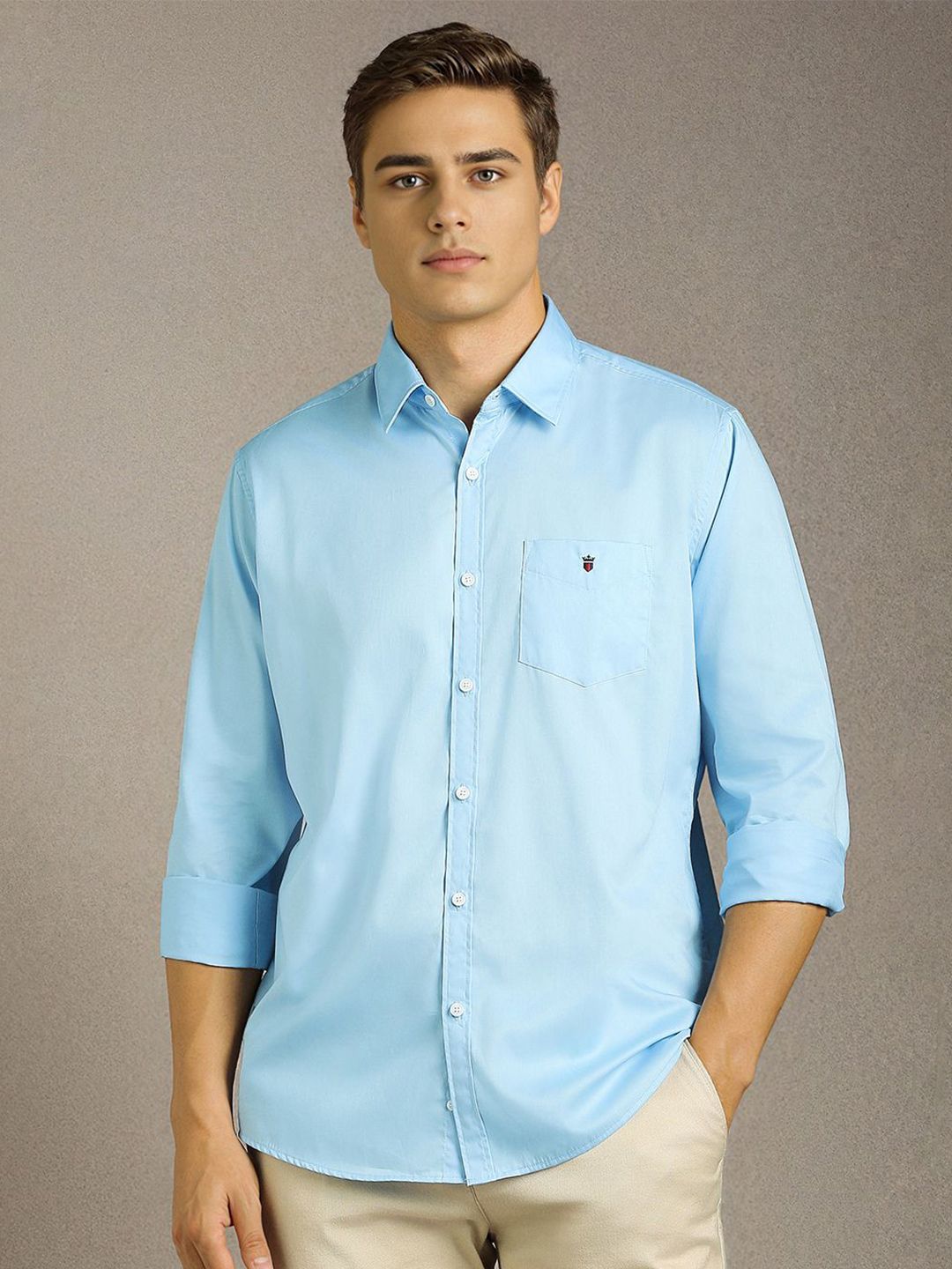 Louis Philippe Sport Louis Philippe Sport Men Solid Spread Collar Pure Cotton Casual Shirt