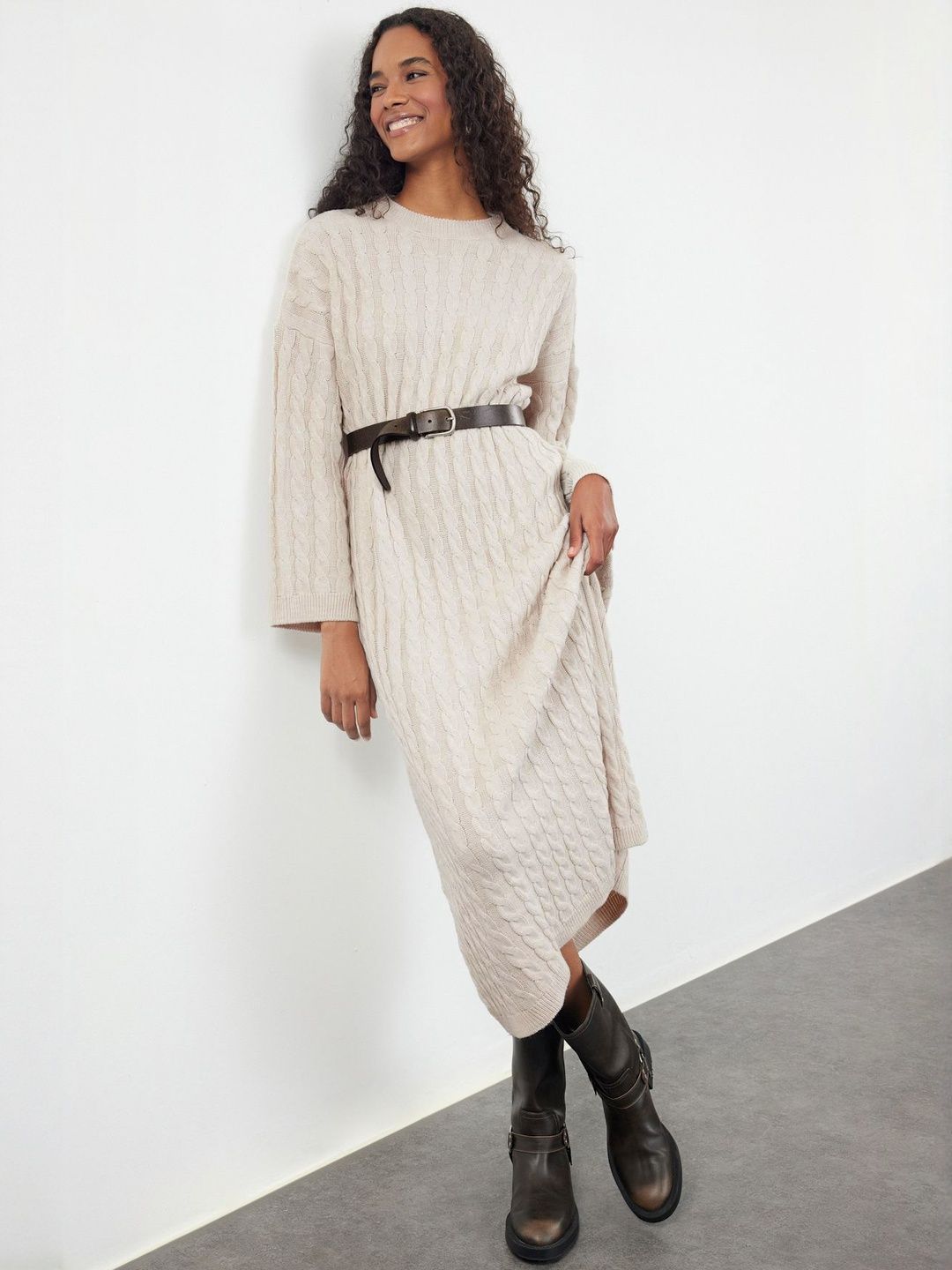 Trendyol Women Round Neck Belted Detail Sheath Midi Dress