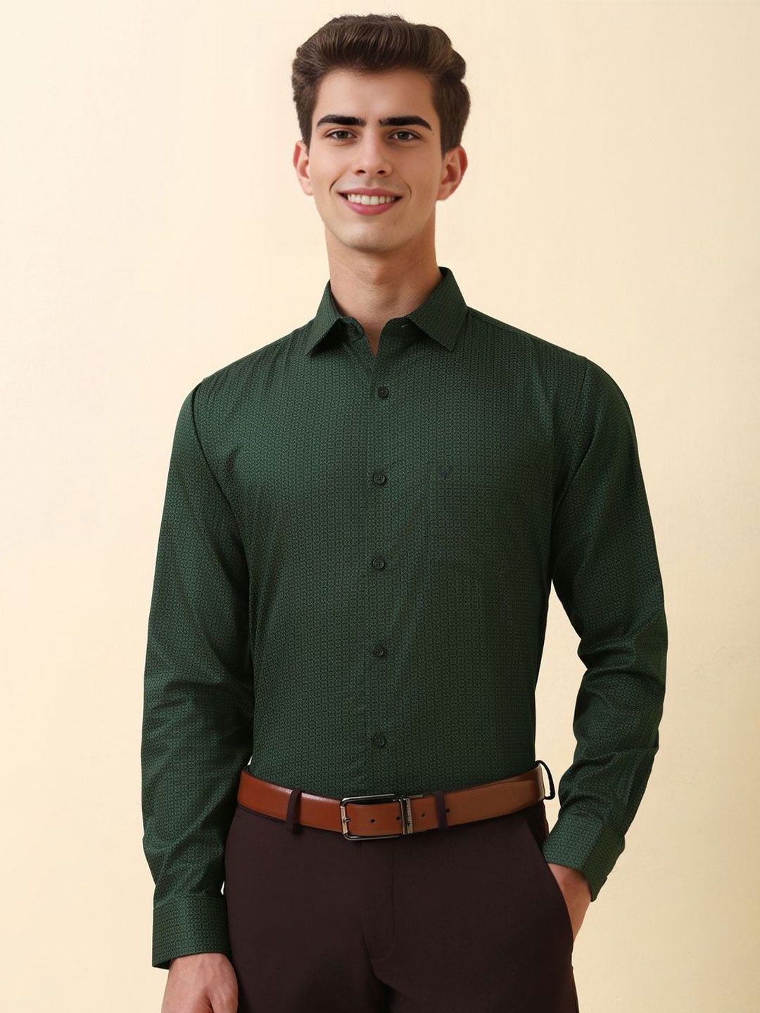 Allen Solly Men Slim Fit Geometric Printed Spread Collar Pure Cotton Formal Shirt