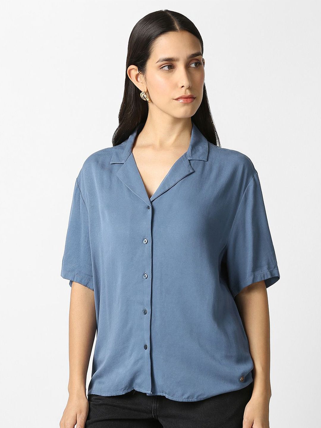 Van Heusen Woman Van Heusen Woman Textured Cuban Collar Casual Shirt