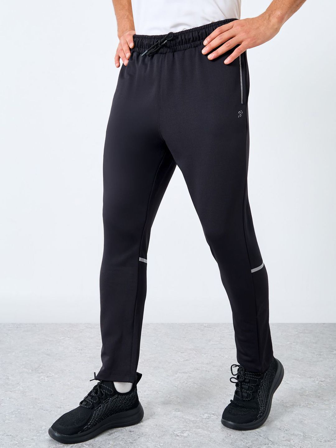 Styli Men Slim Fit Mid Rise Track Pants