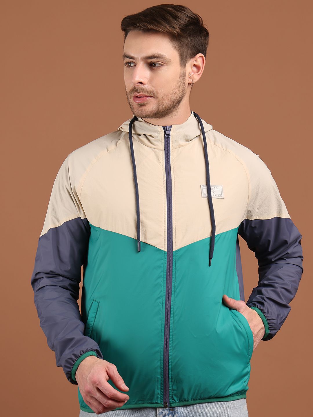 HOUSE OF VEDAS Men Hooded Colourblocked Windcheater Sporty Jacket