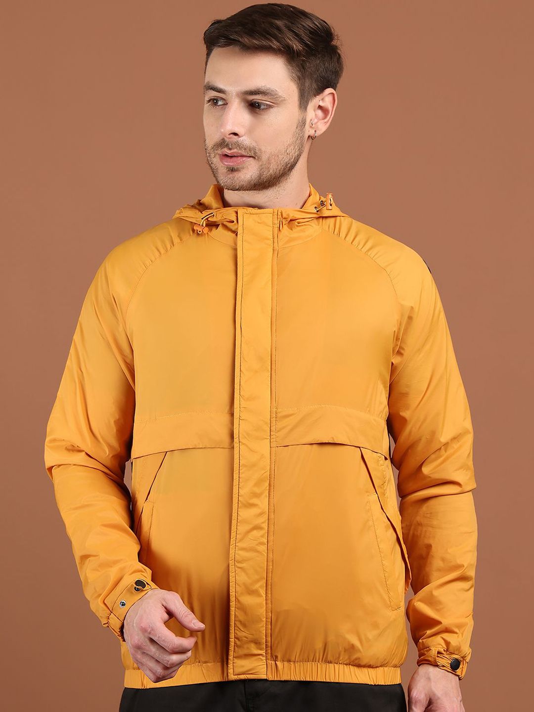 HOUSE OF VEDAS Men Hooded Solid Windcheater Puffer Jacket