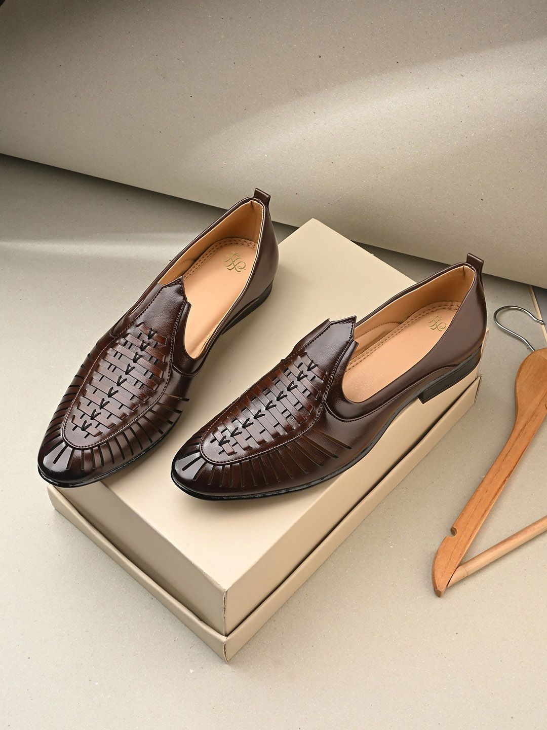 mojyaco Buy FAUSTO Men Tan PU Mojaris - Casual Shoes for Men 21230594 | Myntra