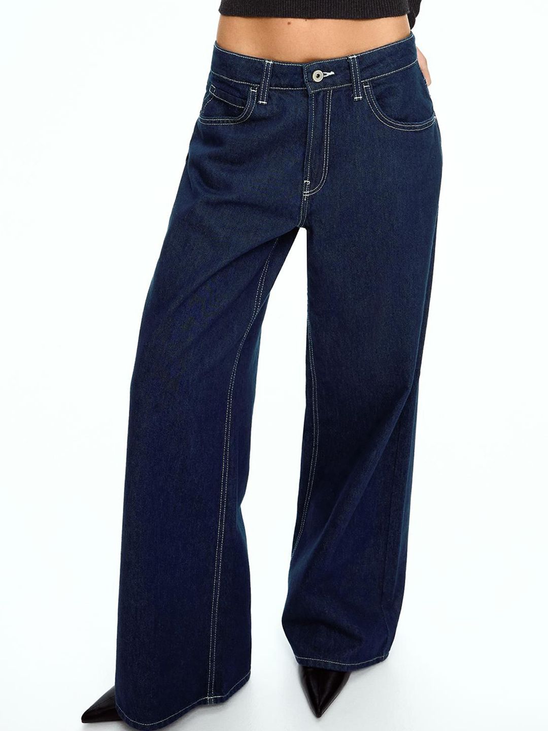 Wide-leg jeans