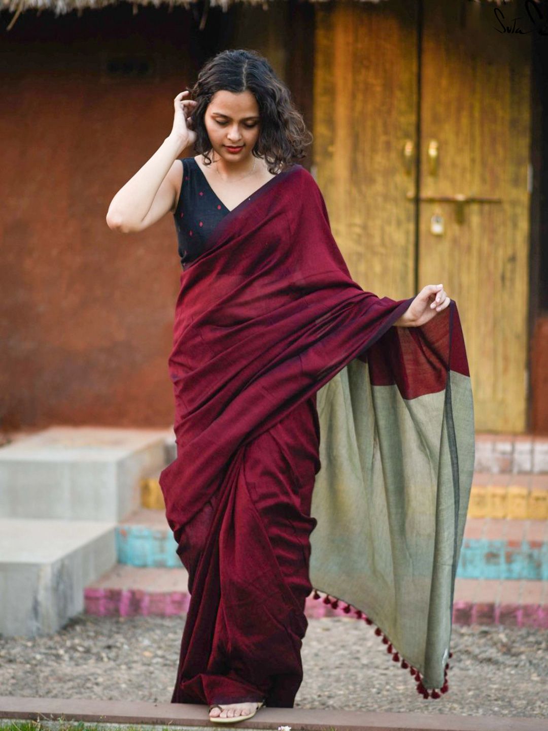Colourblocked Saree Suta Maroon & Beige Colourblocked Saree