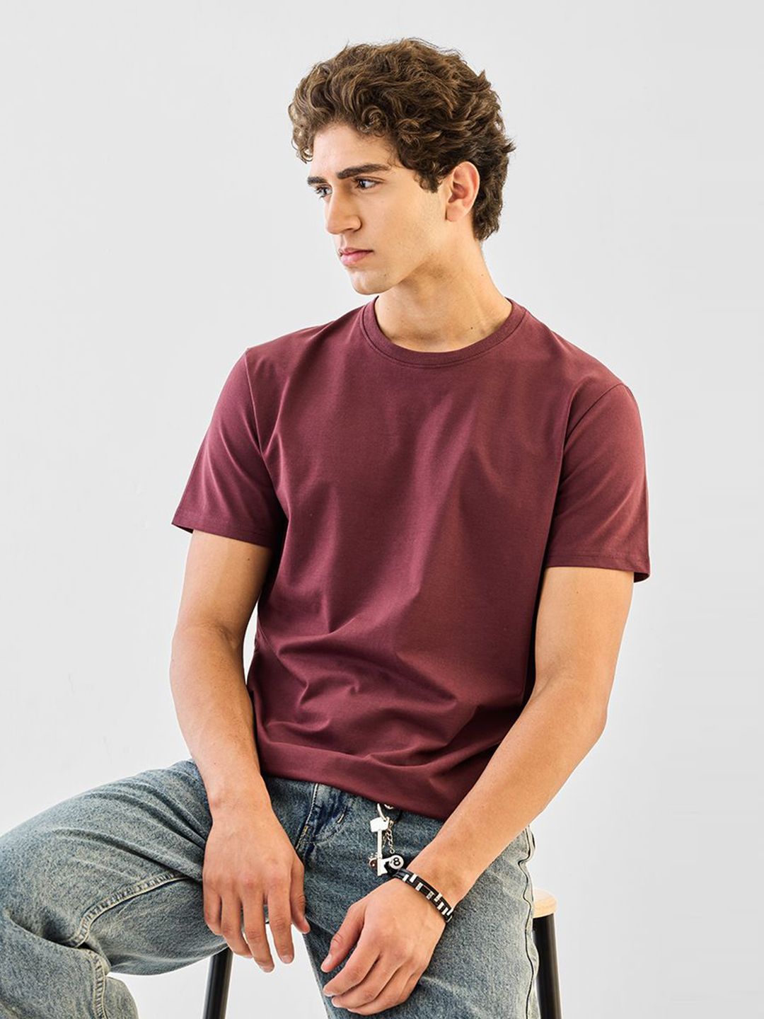 Snitch Men Solid Round Neck Cotton T-shirt