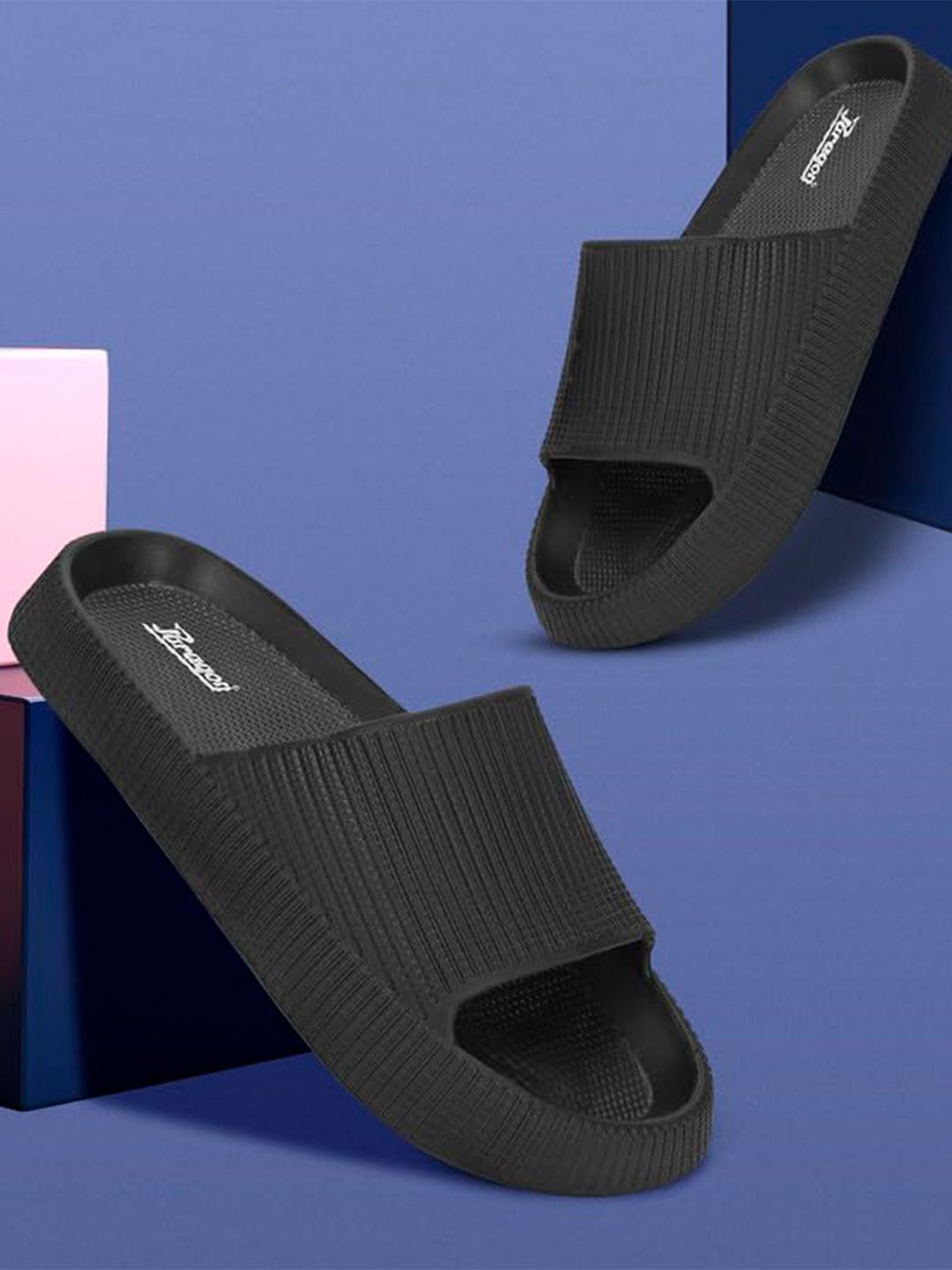 Paragon Men Textured Lightweight Rubber Sliders