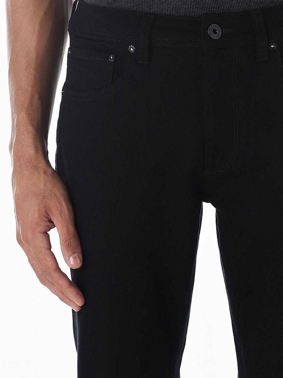 Regular Fit Low-Rise Stretchable Jeans