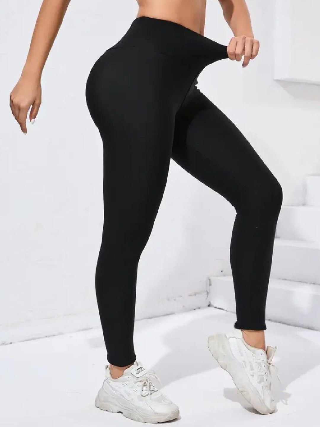 1TO FINITY Women Slim-Fit Warm Thick Fur Lined Winter Thermal Bottoms