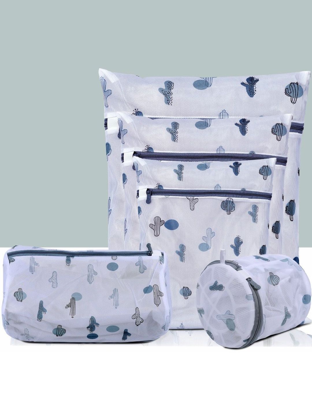 Stylista Women Set Of 1 Blue Lingerie Washing Bag With Zipper