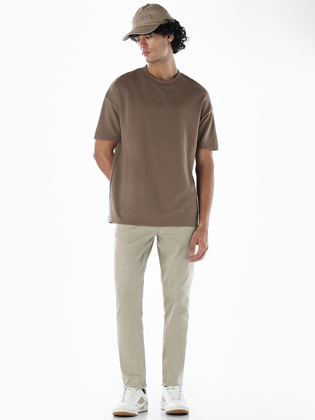 Slim Fit Low-Rise Low Distress Light Fade Stretchable Jeans