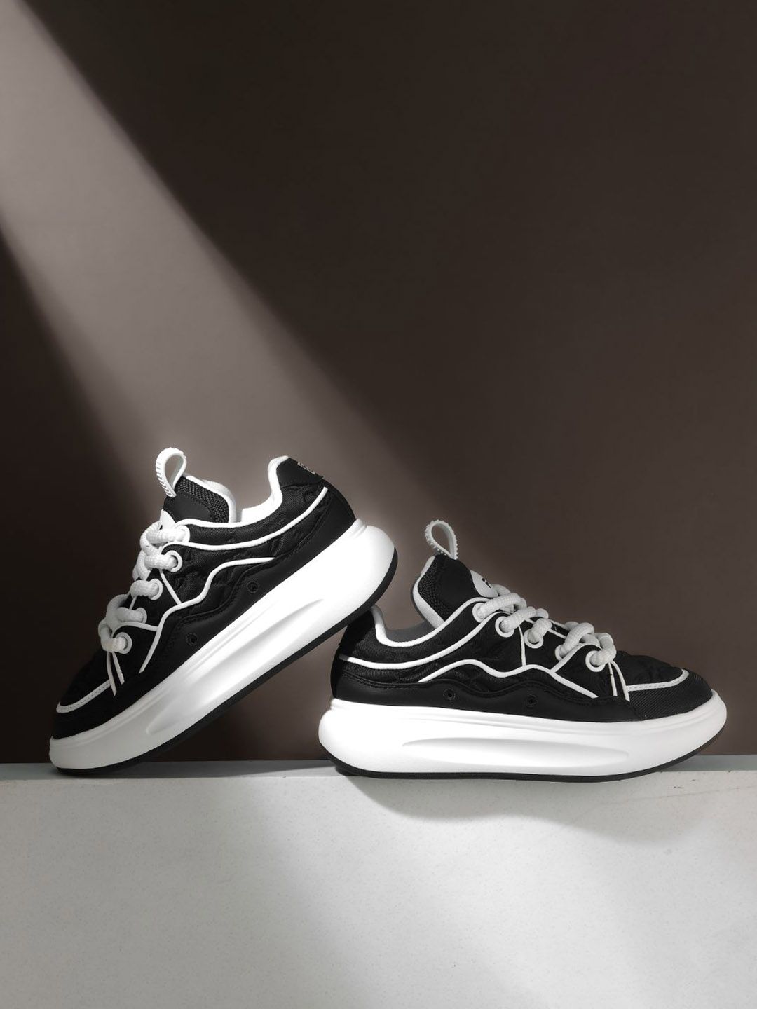 FILA FILA Women TSS MOON Women Textured Lace-Ups Sneakers