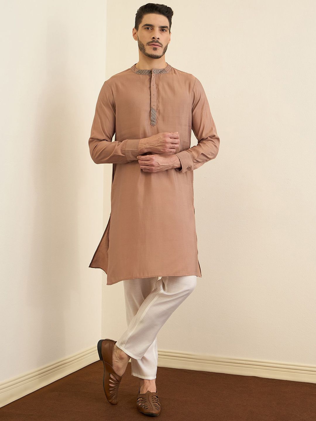 House of Pataudi Mandarin Collar Stones Work Straight Kurta