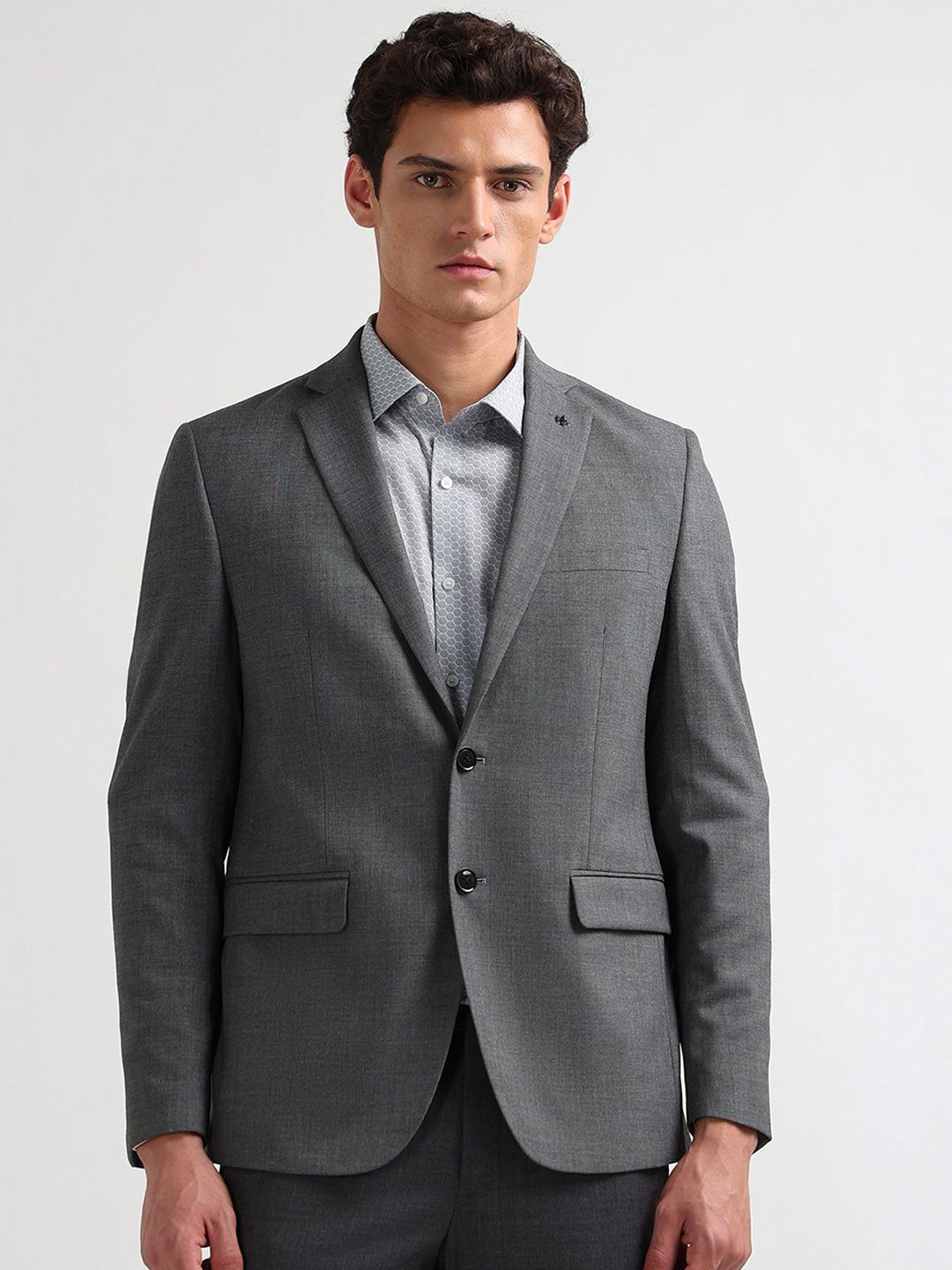 Arrow Tailored Fit Notched Lapel Single Breasted Blazer