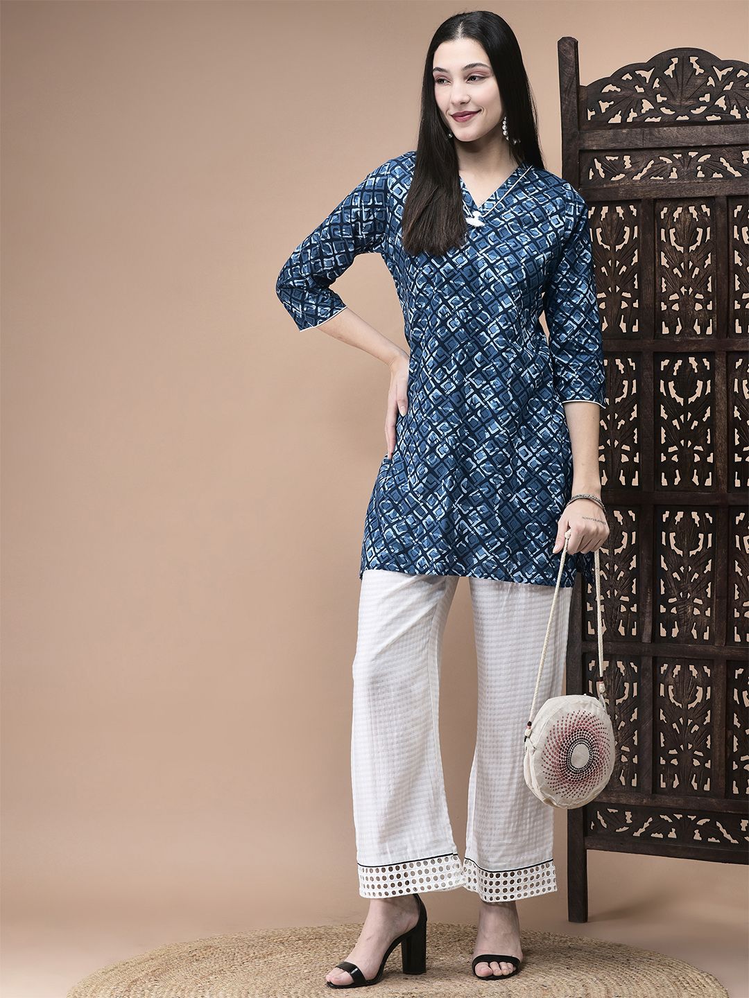 Shree Printed Cotton V-Neck Tunic