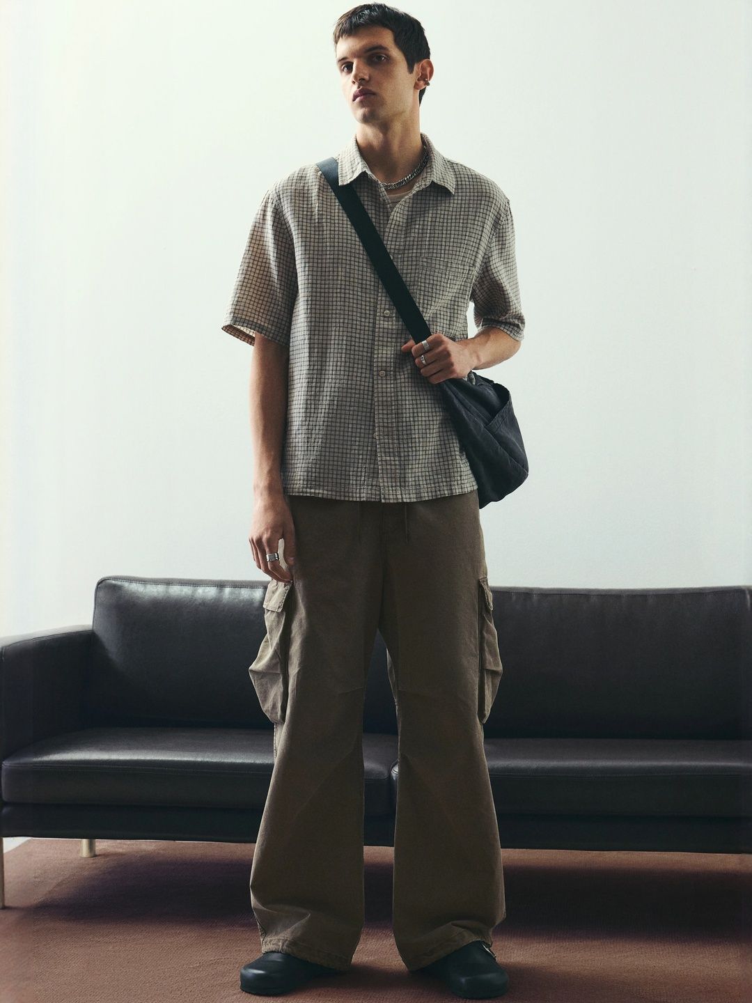 H&M Loose Fit Washed Cargo Trousers Offers & Cashback