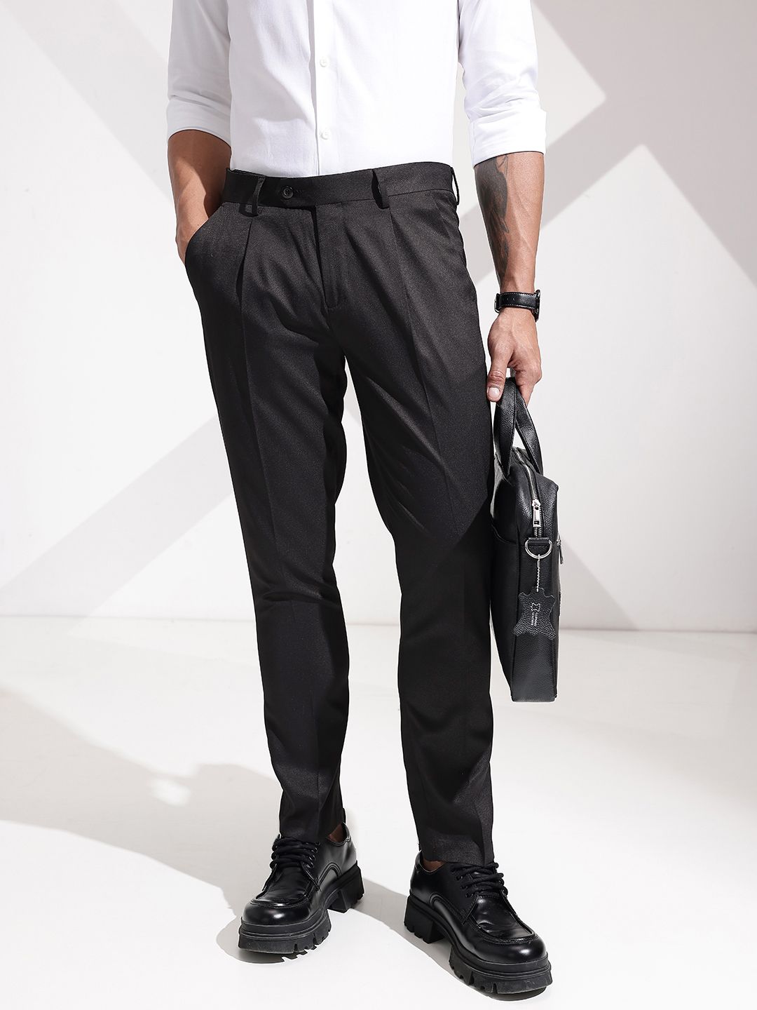 INVICTUS Men Self Design Textured Pleated Formal Trousers