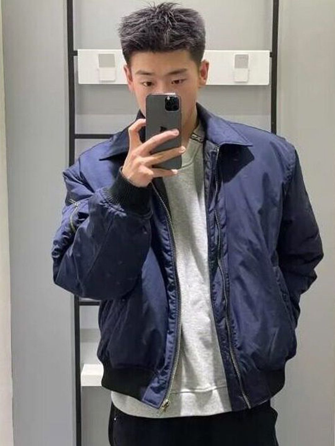 StyleCast x Revolte Men Spread Collar Solid Tailored Jacket