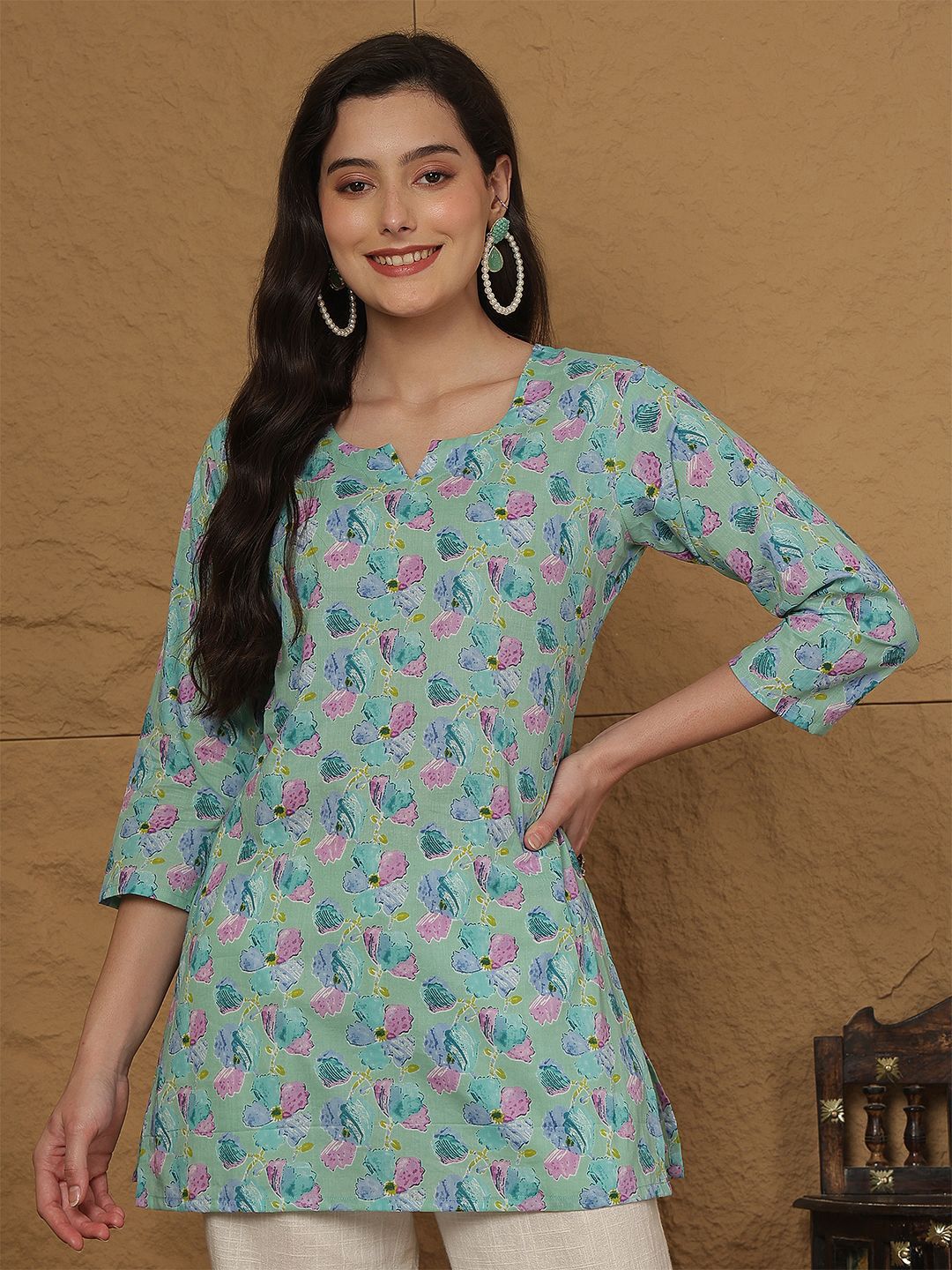 GLAM ROOTS Women Ethnic Motifs Printed V-Neck Pure Cotton Kurti