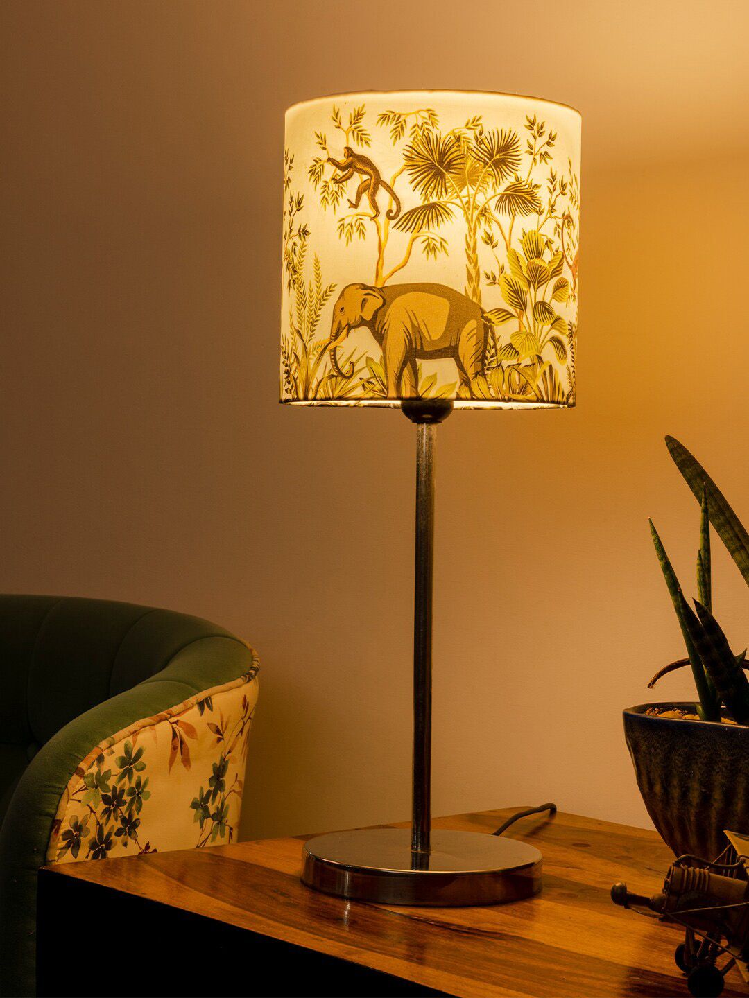 green girgit White Printed Metal Table Lamp Price in India