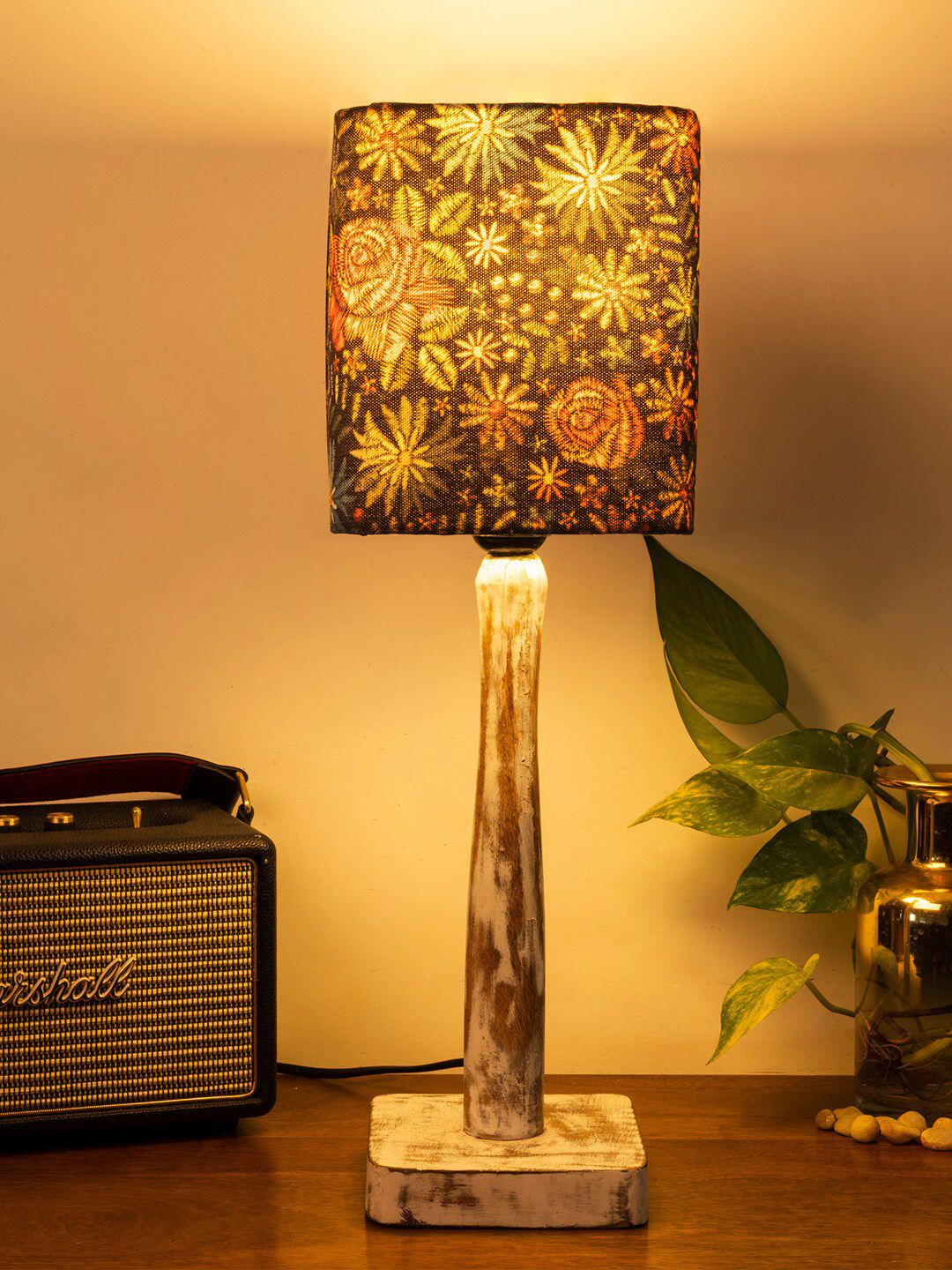 green girgit Black Printed Square Shaped Table Lamp Price in India