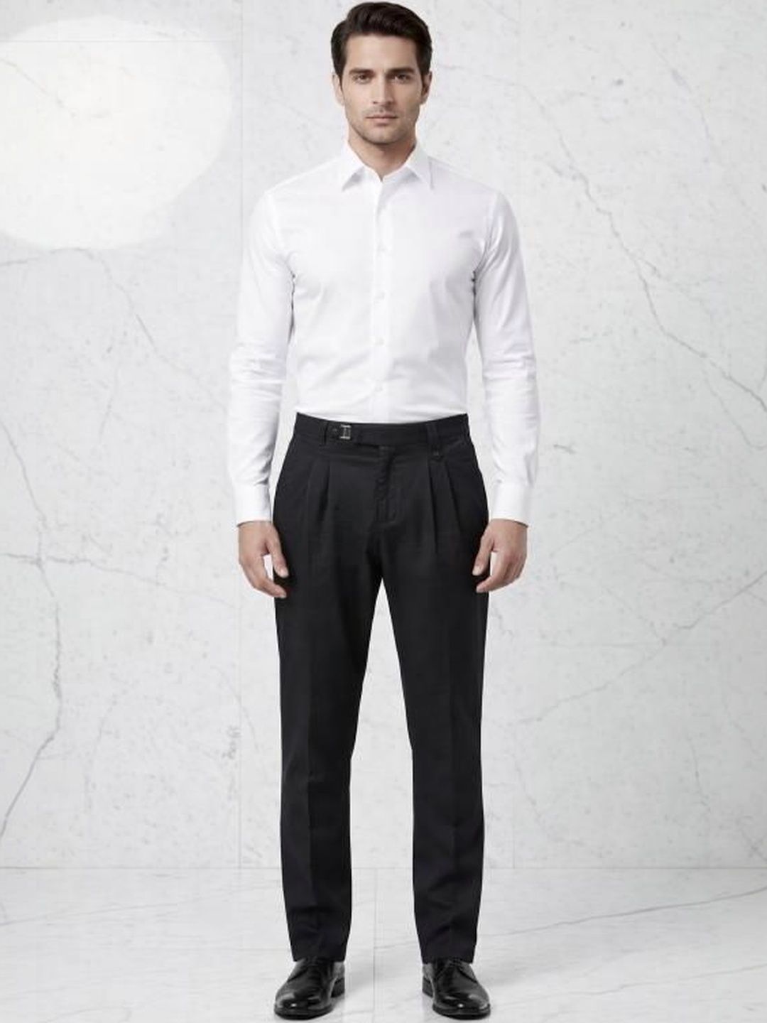 The Roadster Lifestyle Co  Slim Fit    Trousers