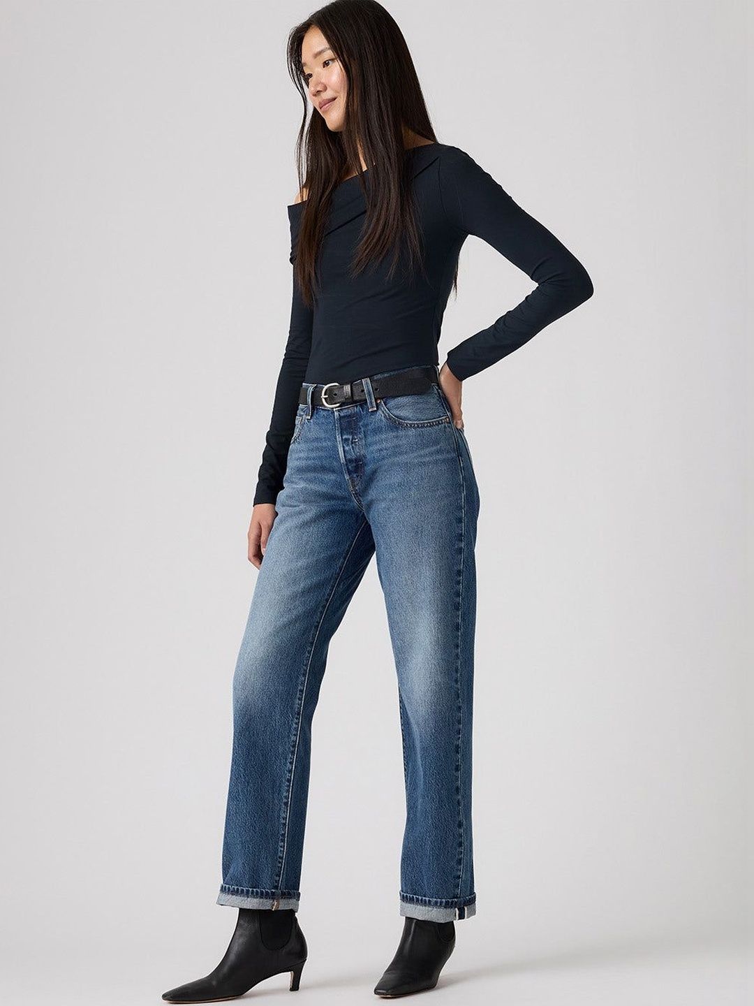 Classic Relaxed Fit Mid-Rise Light Fade Jeans