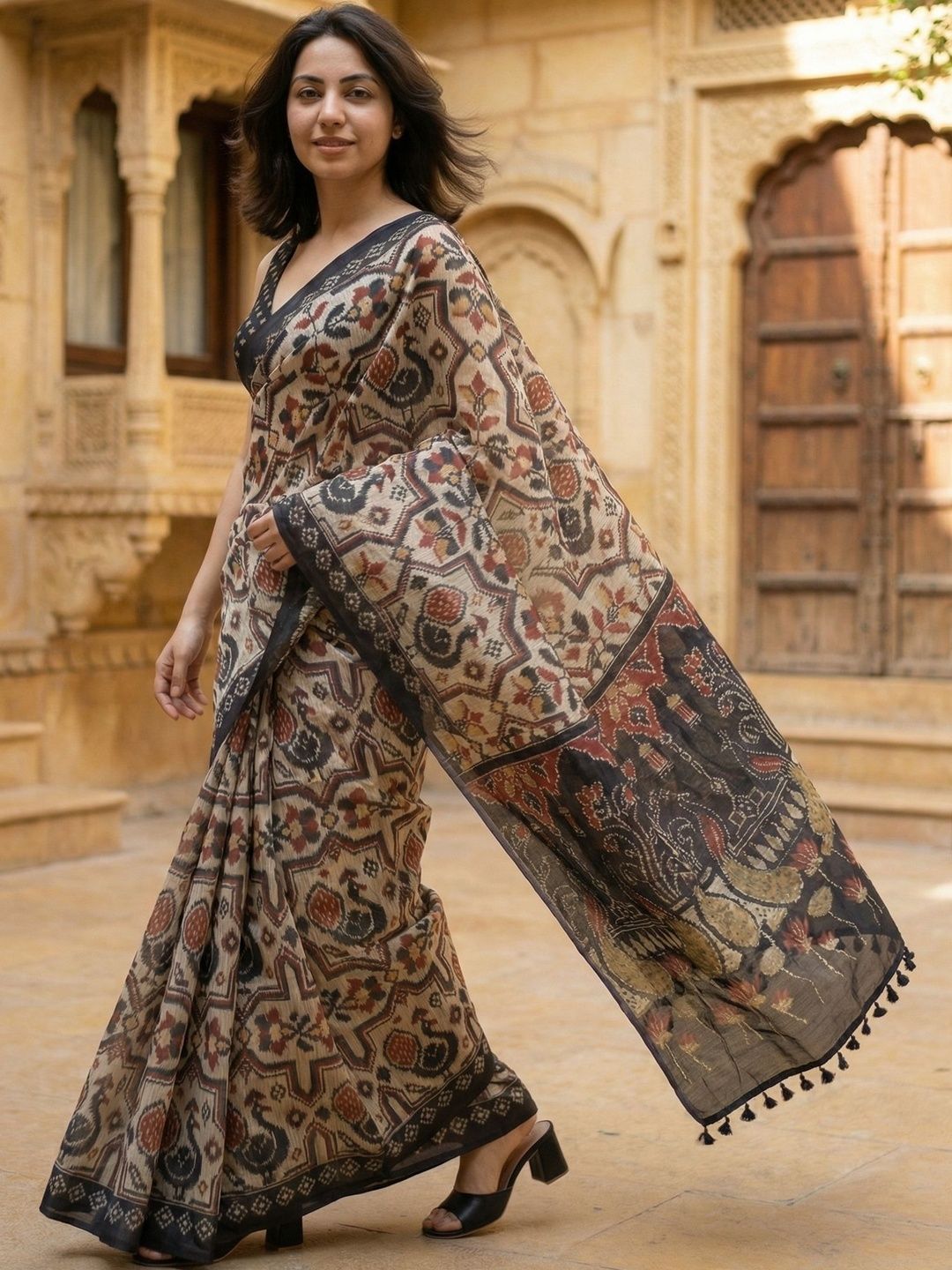 AANVI Ethnic Motifs Silk Blend Designer Saree